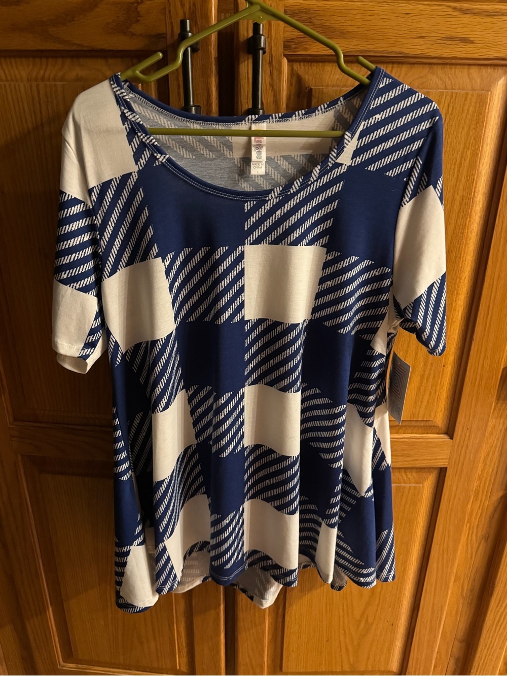 LuLaRoe Navy and White Block Check Short Sleeve Top